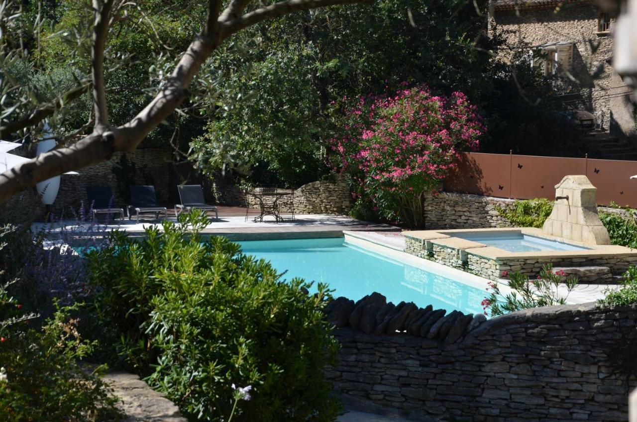 Le Jas Des Parpaillous LʼIsle-sur-la-Sorgue Exterior foto