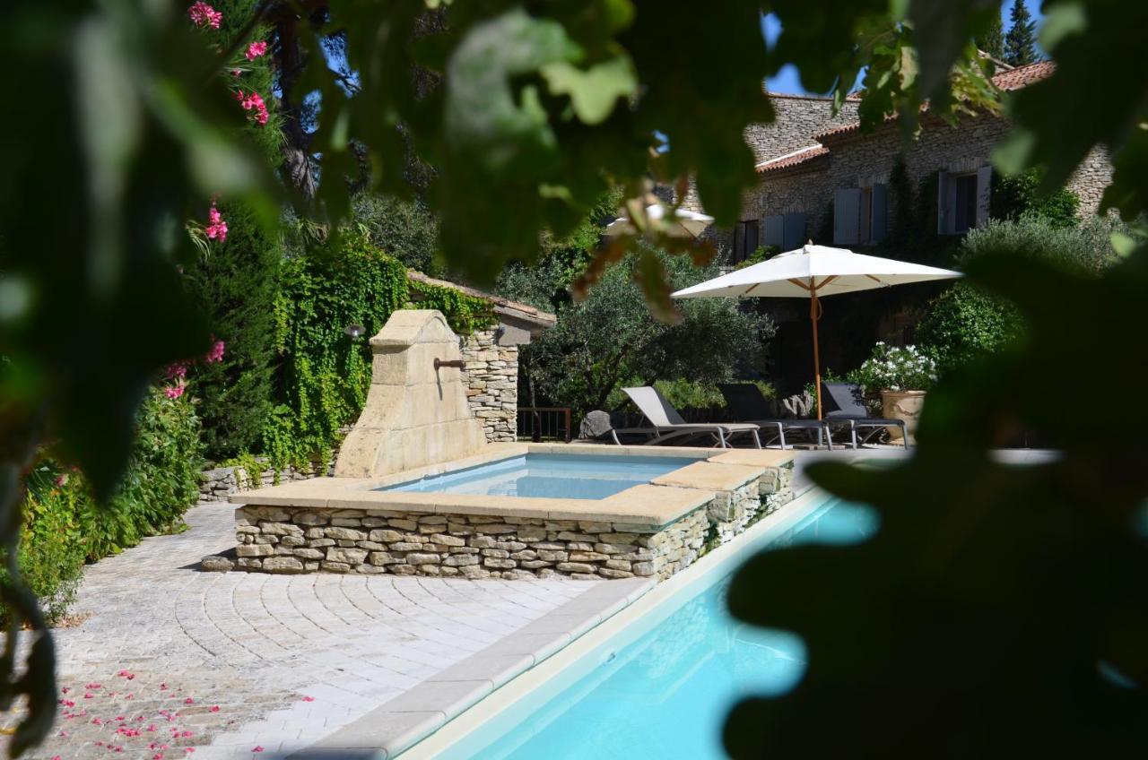 Le Jas Des Parpaillous LʼIsle-sur-la-Sorgue Exterior foto