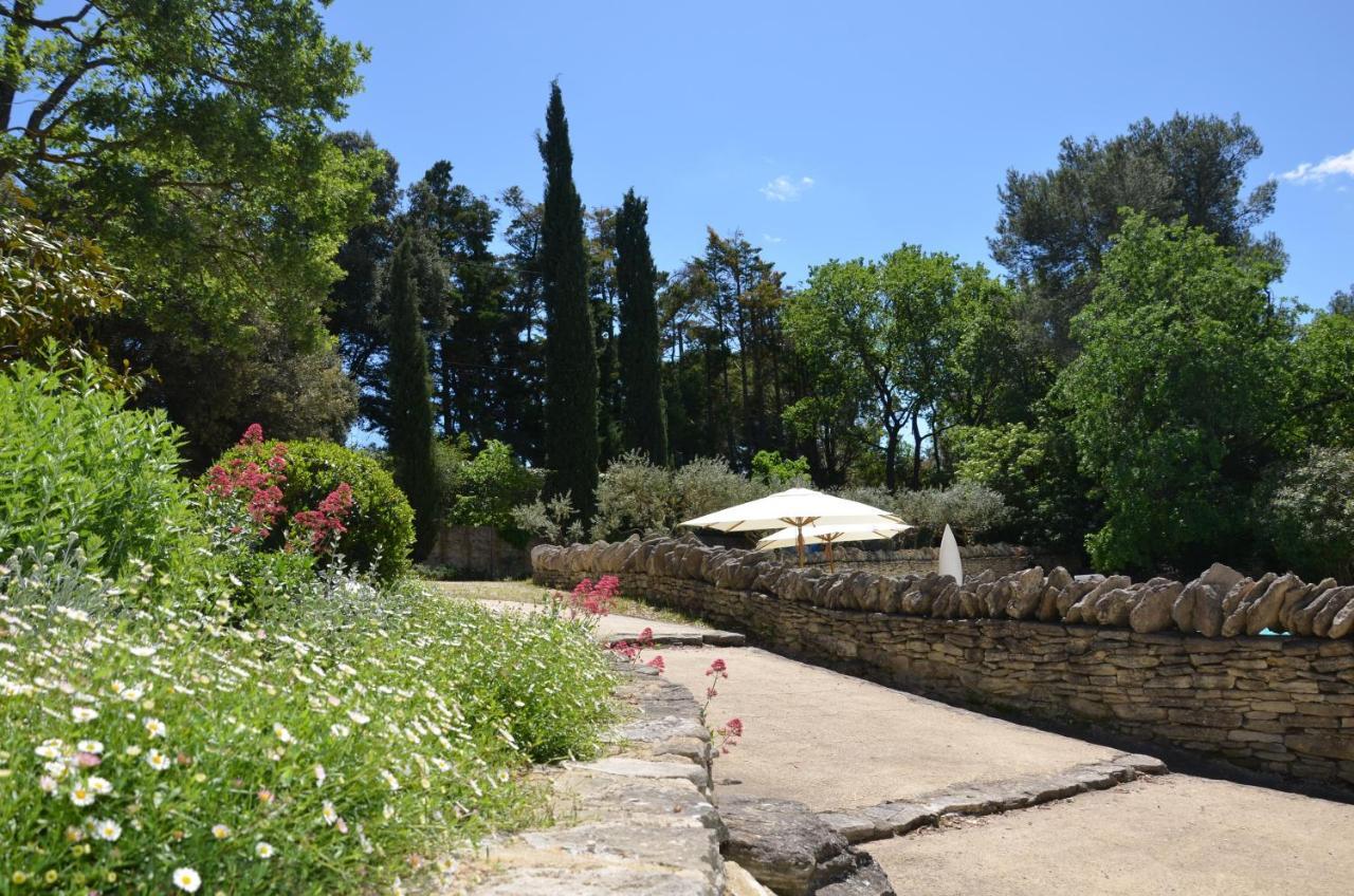 Le Jas Des Parpaillous LʼIsle-sur-la-Sorgue Exterior foto