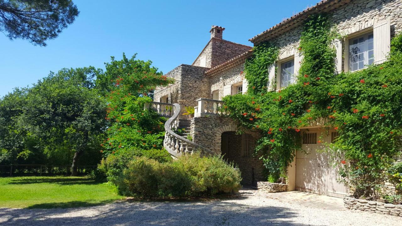 Le Jas Des Parpaillous LʼIsle-sur-la-Sorgue Exterior foto
