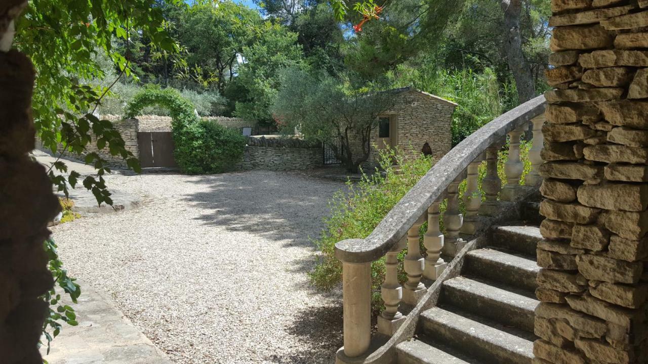 Le Jas Des Parpaillous LʼIsle-sur-la-Sorgue Exterior foto